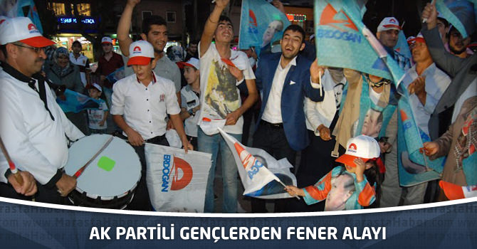 AK Partili Gençlerden Fener Alayı