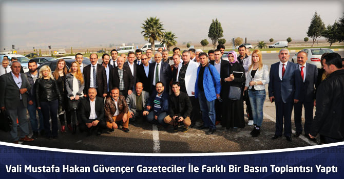 Vali Mustafa Hakan Güvençer Gazeteciler İle Farklı Bir Basın Toplantısı Yaptı