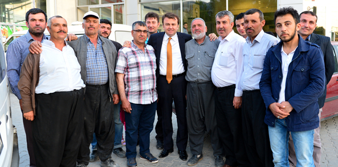 Kahramanmaraş Belediye Başkanı Erkoç Vatandaşlarla Kucaklaştı