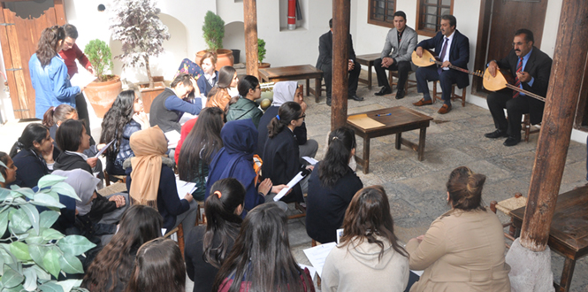 Öğrenciler Kahramanmaraş’ta Şairler Ve Yazarlar Kültür Evini Ziyaret Etti