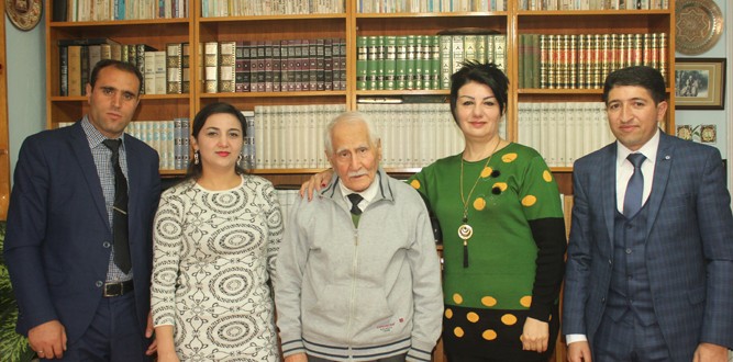Azeri Şairler Bahaettin Karakoç’u Evinde Ziyaret ettiler