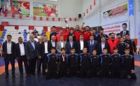 Kahramanmaraş Büyükşehir Belediyesi Güreş’te Türkiye Şampiyonu