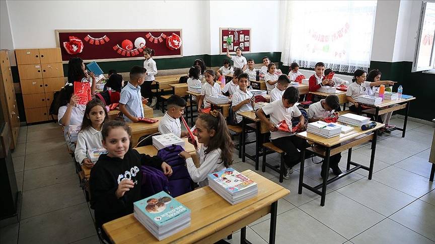 Okullarda Tek Tip Ayakkabı Giyilecek mi? İşte MEB’ten Son Dakika Açıklaması! 2