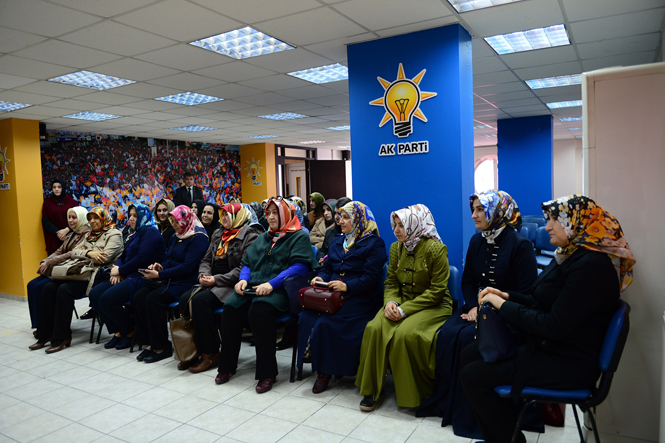 Başkan Mahçiçek Ak Parti Kadın Kolları İle Bir Araya Geldi