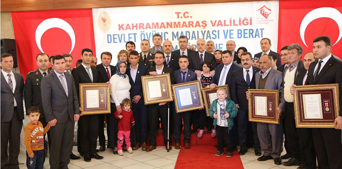 Şehit Aileleri Ve Gazilere Devlet Övünç Madalyası Ve Beratı Verildi