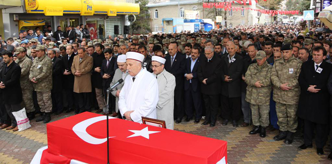 Kahramanmaraşlı Şehit J.Asb.Çvş. Mustafa Gökçeli'yi Toprağa Verildi