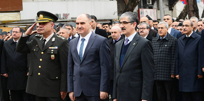 Kurtuluş Coşkusu ve Çelenk Sunma Töreni