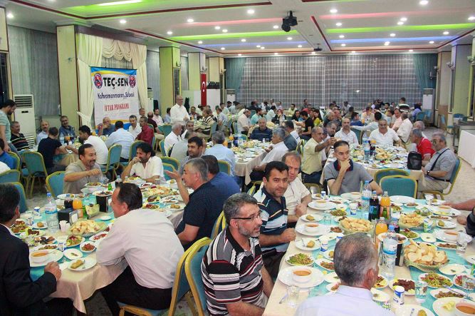 Kahramanmaraş TEÇ-SEN üyeleri iftarda buluştu