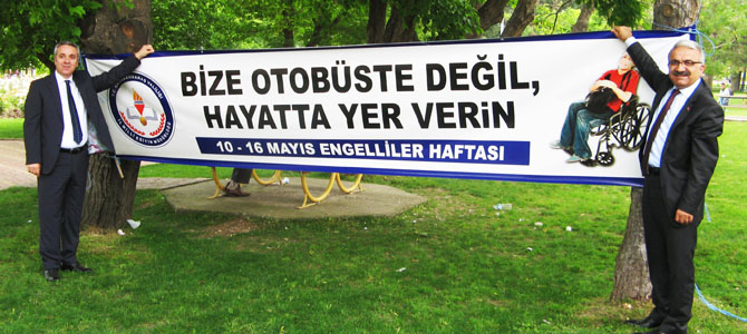 Engelliler, Atatürk Parkında Piknikte Buluştu