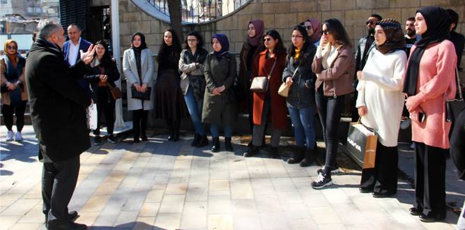 Onikişubat  aday öğretmenleri çarşamba grubu ulu camii ve yum baba türbesinde…