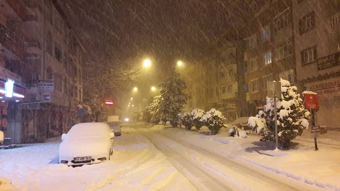 Göksun Beyaz gelinliğe büründü