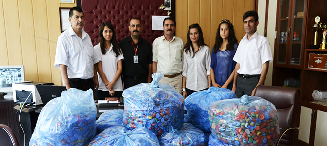 Kahramanmaraş Lisesi Öğrencileri Engelliler İçin 100 bin kapak Topladı