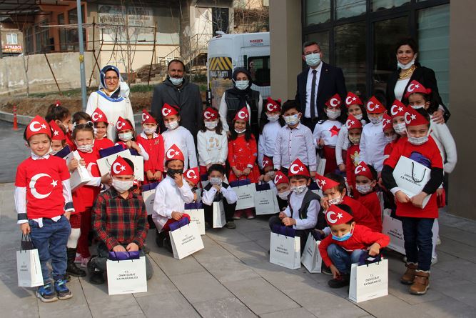 Kaymakam Keçeli'ye Minik Öğrencilerden Ziyaret