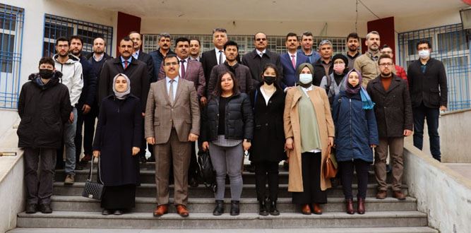 Dulkadiroğlu Kanuni Ortaokulunda Atık Maddelerden Kütüphane Oluşturuldu