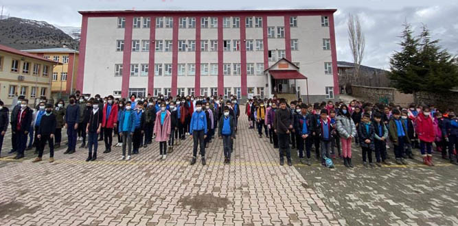 Bu Okulun Öğrencileri İstiklal Marşımızın Tamamını Ezbere Okuyor