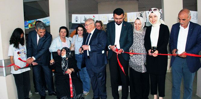 Şehit Tebernuş Özler Ortaokulunun Bahar Şenliği ve Kermesi