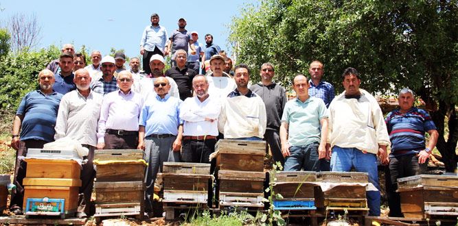 Dulkadiroğlu HEM’ de açılan arıcılık kursu, uygulama eğitimi ile sona erdi.