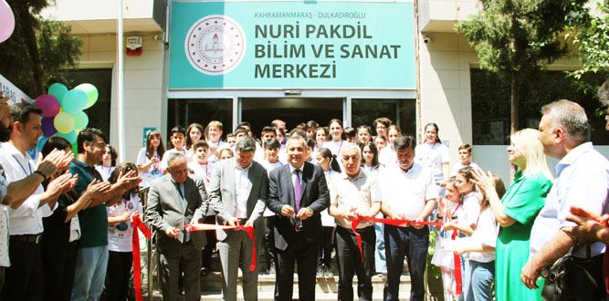 Nuri Pakdil BİLSEM'in TÜBİTAK 4006 Sergisi Göz Doldurdu