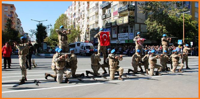 Kahramanmaraş’ta Cumhuriyetin 99.yıl coşkusu