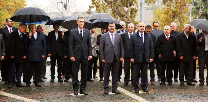 Kahramanmaraş'ta 24 Kasım Öğretmenler Günü Çelenk Sunumu