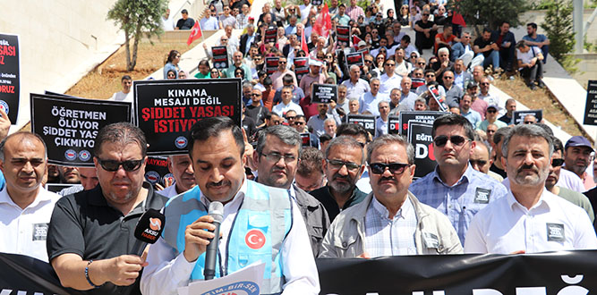 Kahramanmaraş'ta Memur-Sen ve Eğitim-Bir-Sen Şiddeti Lanetledi