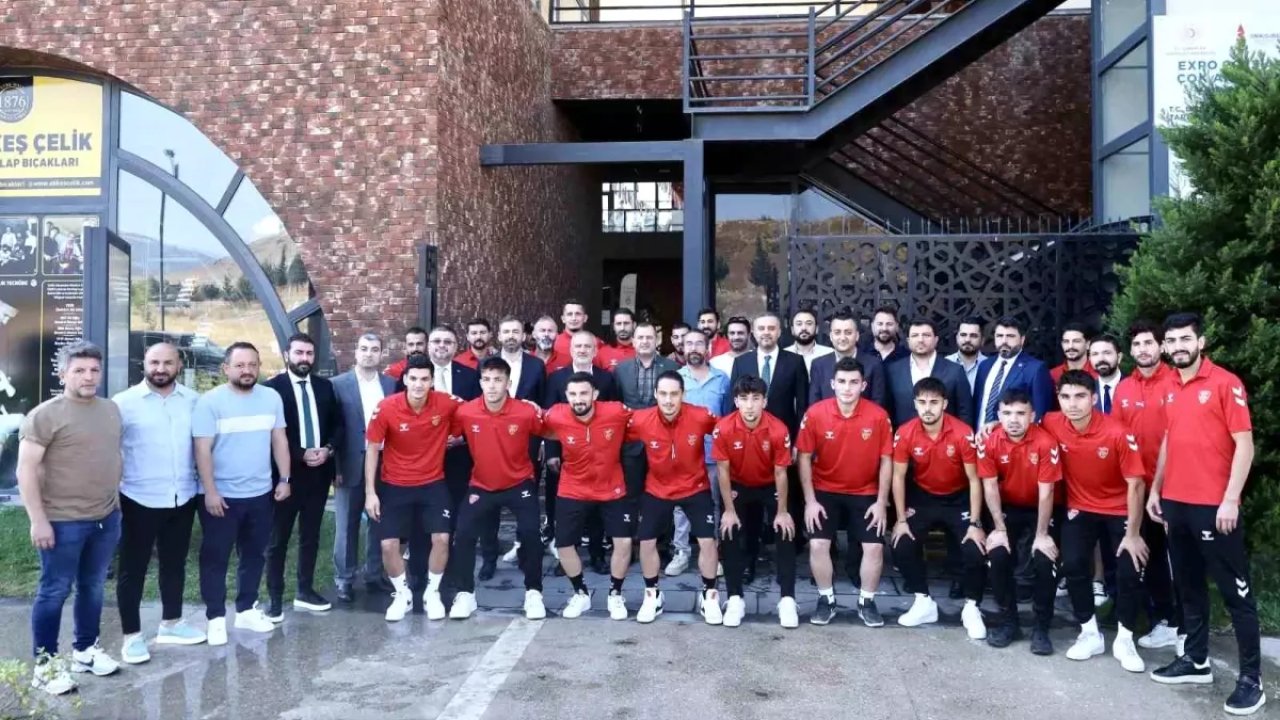 Başkan Toptaş'tan Onikişubat Spor Kulübü'ne Destek Sözü