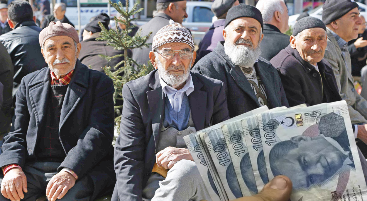 5 Bankada Emekli Promosyonlarına Zam Depremi!