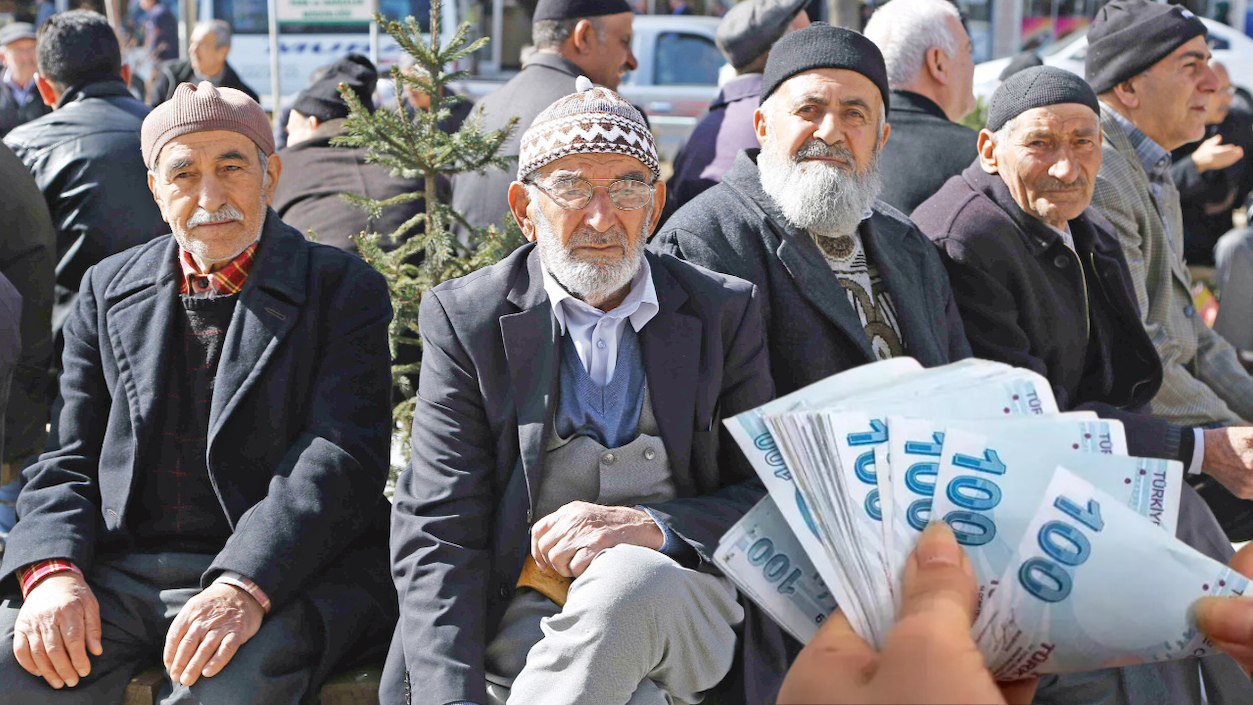 Emeklinin Maaş Hesabına 24 Bin TL Yatacak!