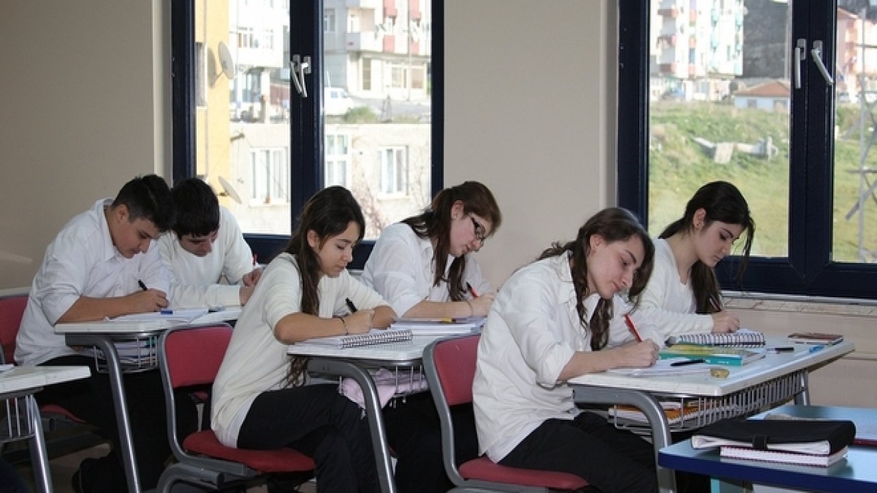 Okullar Yarın Açılıyor! MEB Aileleri Uyardı!