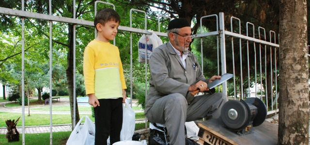 Kurban için bıçak bileme çarkları döndü