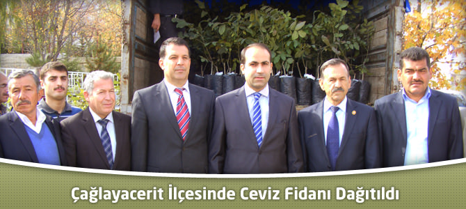 Çağlayancerit İlçesinde Ceviz Fidanı Dağıtıldı