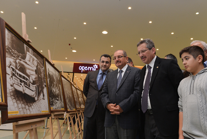 Kahramanmaraş’ın Kurtuluş Fotoğraf Sergisi Piazza AVM'de Açıldı