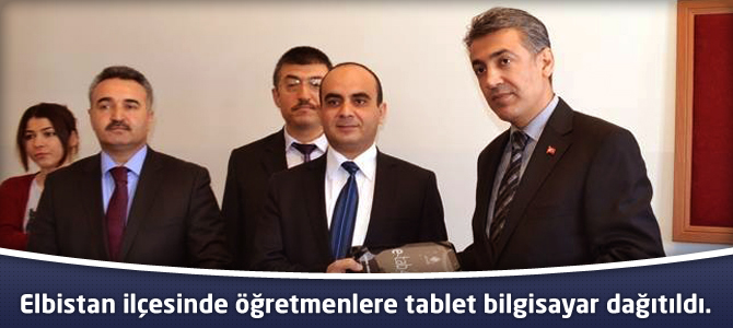 Elbistan ilçesinde öğretmenlere tablet bilgisayar dağıtıldı.