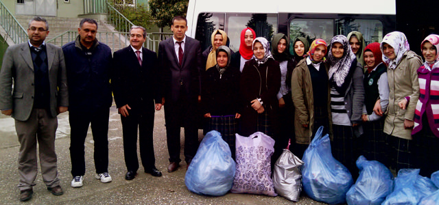Anadolu İHL öğrencilerinden Suriyeli kardeşlerimize yardım eli