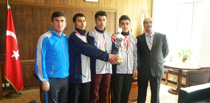 Mesleki Ve Teknik Anadolu Lisesi Havalı Tabanca Şampiyonu