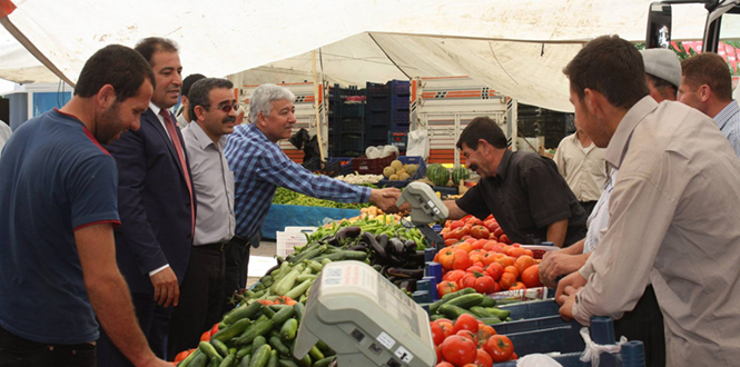 Kahramanmaraş CHP Adayı Dalkara, Kapı Kapı Dolaşıp CHP’ye Destek İstedi