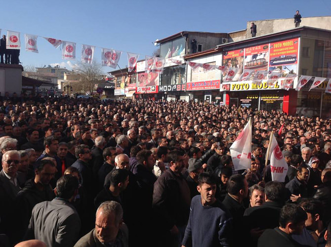 MHP Afşin’de Seçim Bürosunu Miting Havasında Açtı