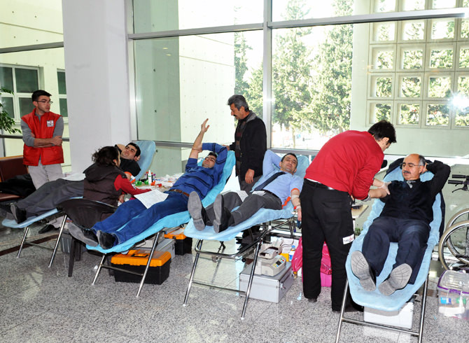 Kahramanmaraş Belediyesi’nin Kızılay’a Kan Bağışı Devam Ediyor