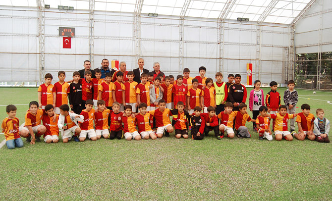 Kahramanmaraş Galatasaray Futbol Okulu’nda  kış kampı  heyecanı