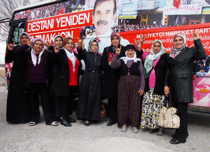 Elbistan’da Ak Kadınlar MHP Yolunda