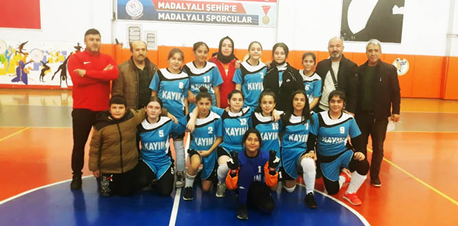 Ömer Faruk Arıkan Ortaokulu Yıldız Kızlar Futsal da  İl Şampiyonu