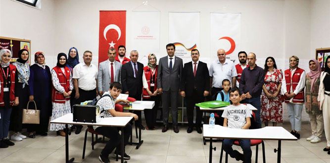 Türk Kızılay’ndan Özel Eğitim Öğrencilerine Materyal Desteği