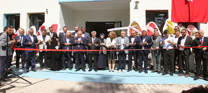 Hacı Mehmet Narlı İlkokulu ve Ortaokulu törenle açıldı