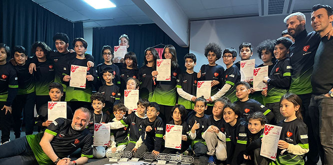 Onikişubat İlçesinin Robotex Türkiye robot turnuvası başarısı